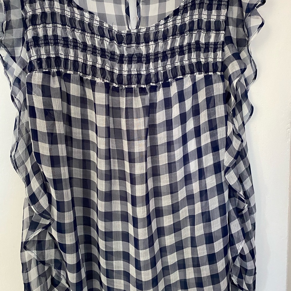 Cute top for summer. Lightweight